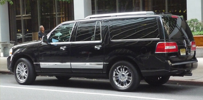 SUV Limo Service Milwaukee